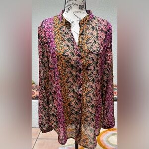 Kut from the Cloth jasmine chiffon blouse.